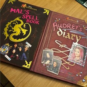 EUC Disney Descendants Spell Book and Diary Set